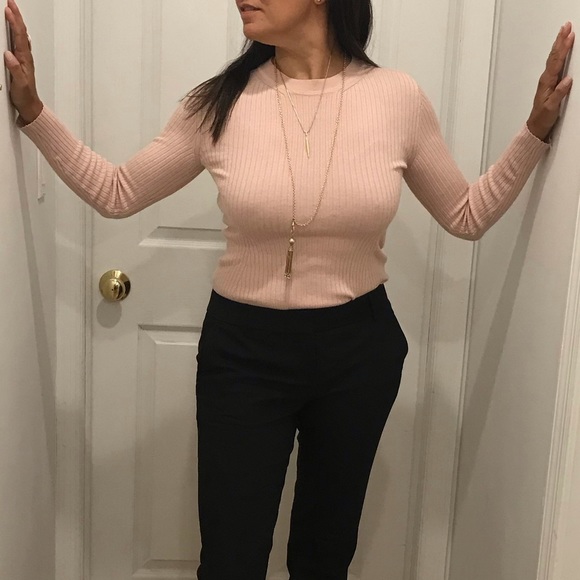 H&M Tops - Divided (H&M) blush ribbed crew neck sweater